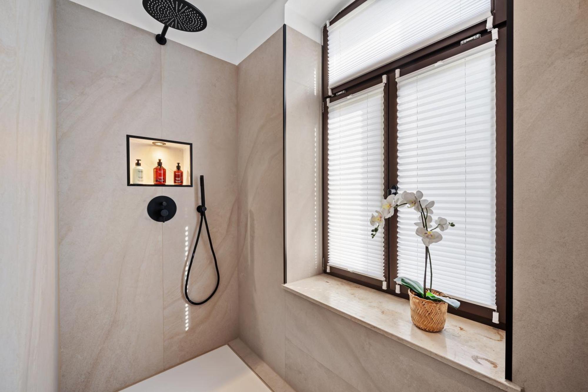 Edler Wohnraum Schlossteich-Suite 3 Sz Mit Zwei Balkonen, Kaffeevollautomat, Kamin, Klima, Lift & Zwei Parkplaetzen Хемниц Экстерьер фото