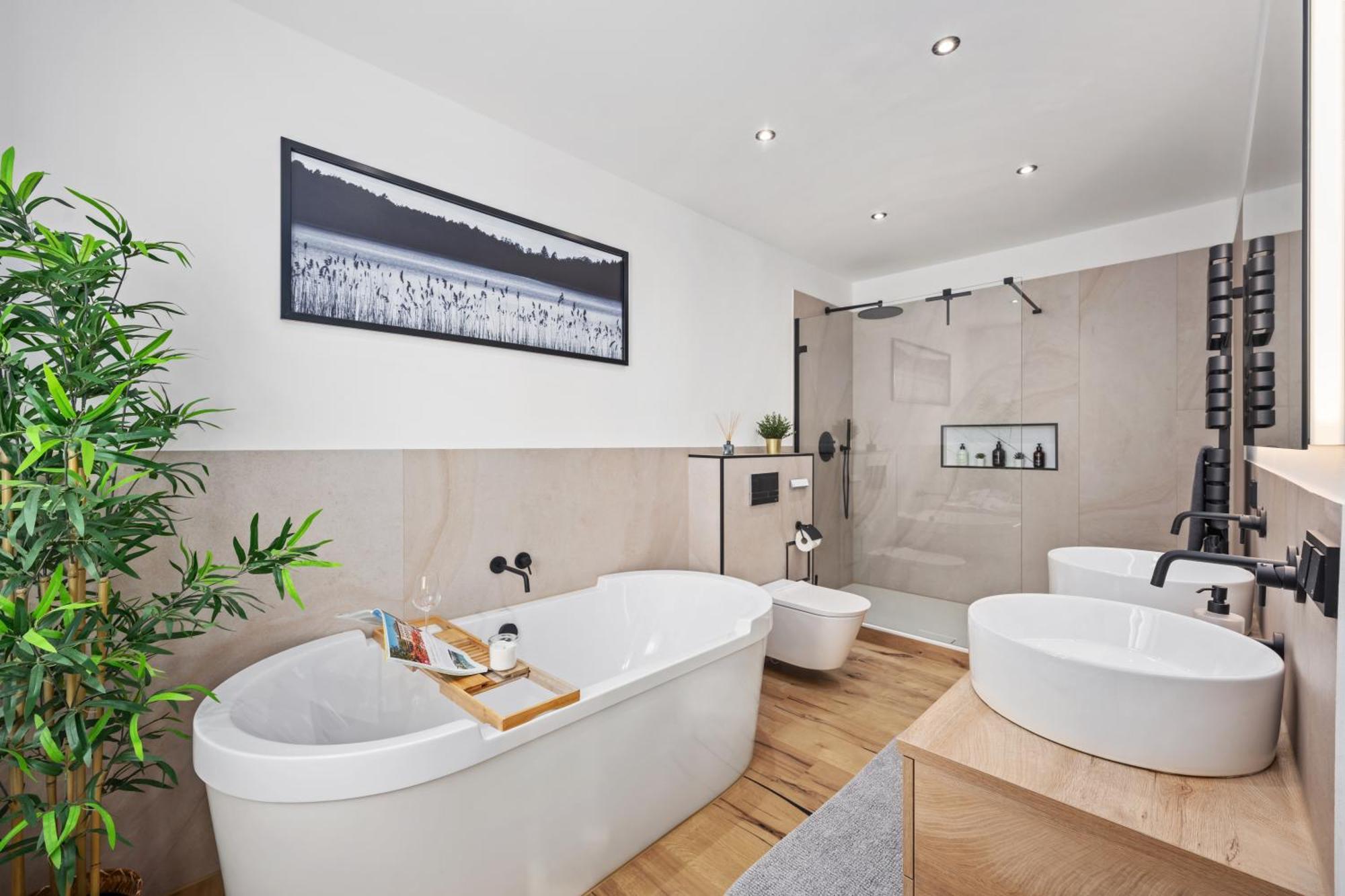 Edler Wohnraum Schlossteich-Suite 3 Sz Mit Zwei Balkonen, Kaffeevollautomat, Kamin, Klima, Lift & Zwei Parkplaetzen Хемниц Экстерьер фото